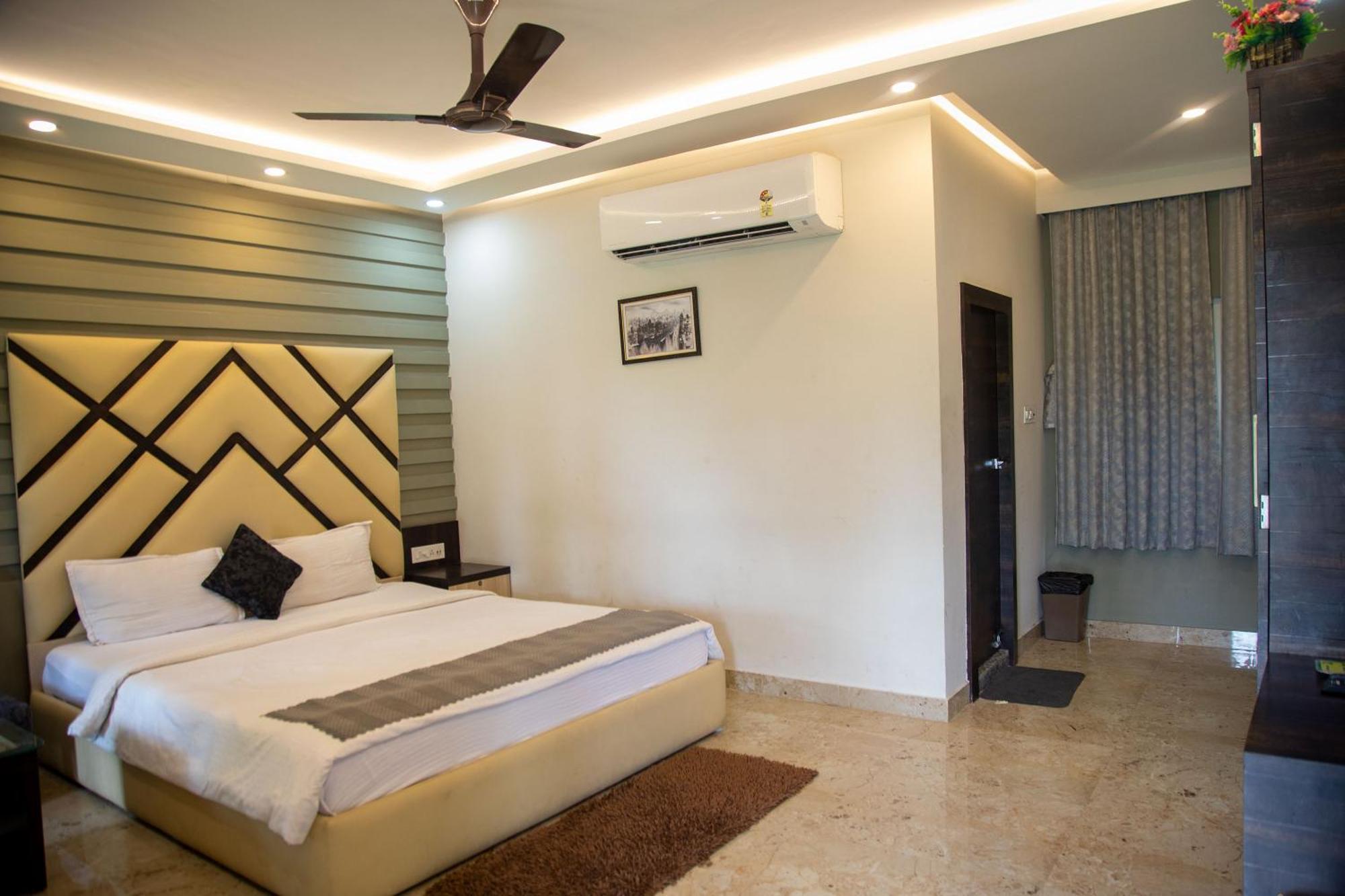 Banabithi Resort Bhangar Ngoại thất bức ảnh